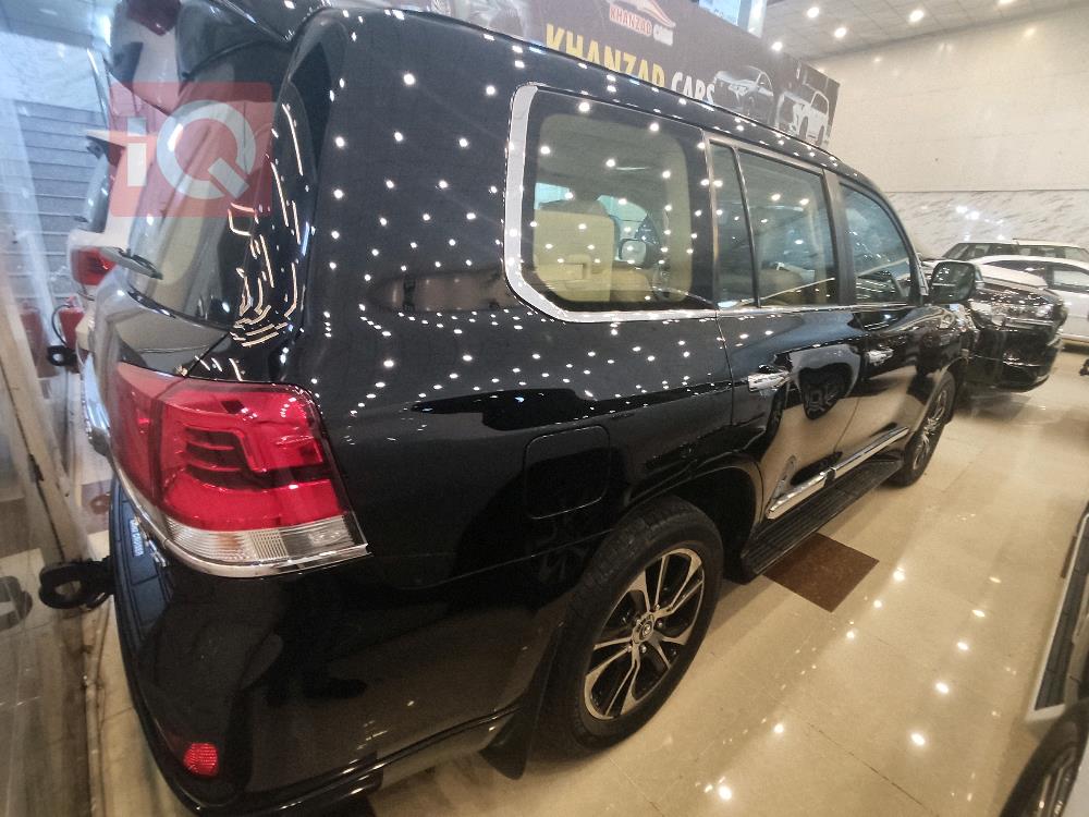 تويوتا لاندكروزر